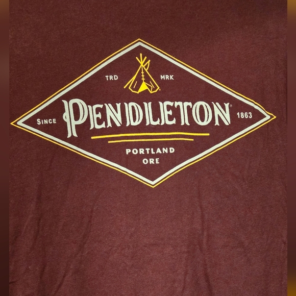Pendleton Maroon Tee with Gold Teepee Design SzL - Picture 6 of 6